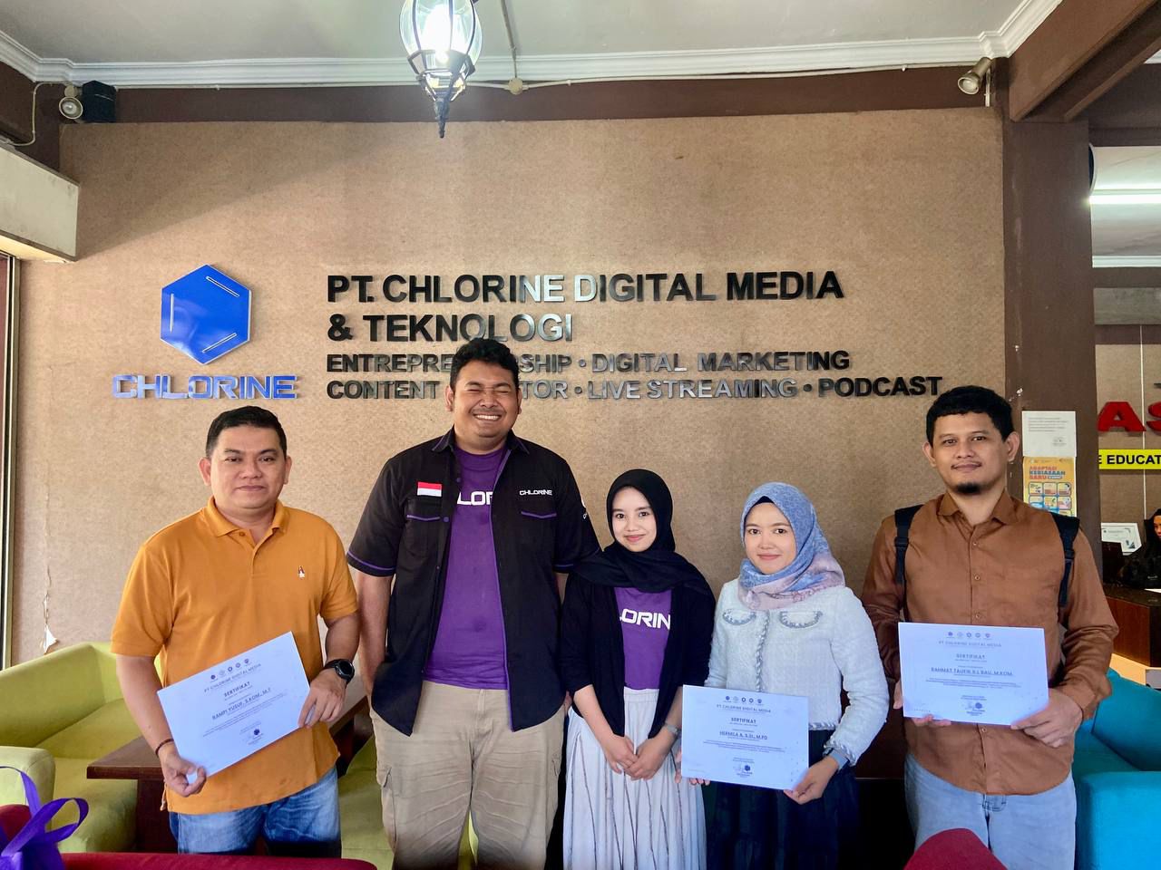 Peneliti UNG Lakukan Studi Banding ke Industri Kreatif Bandung untuk Proyek Revitalisasi Bahasa Melalui Animasi Digital
