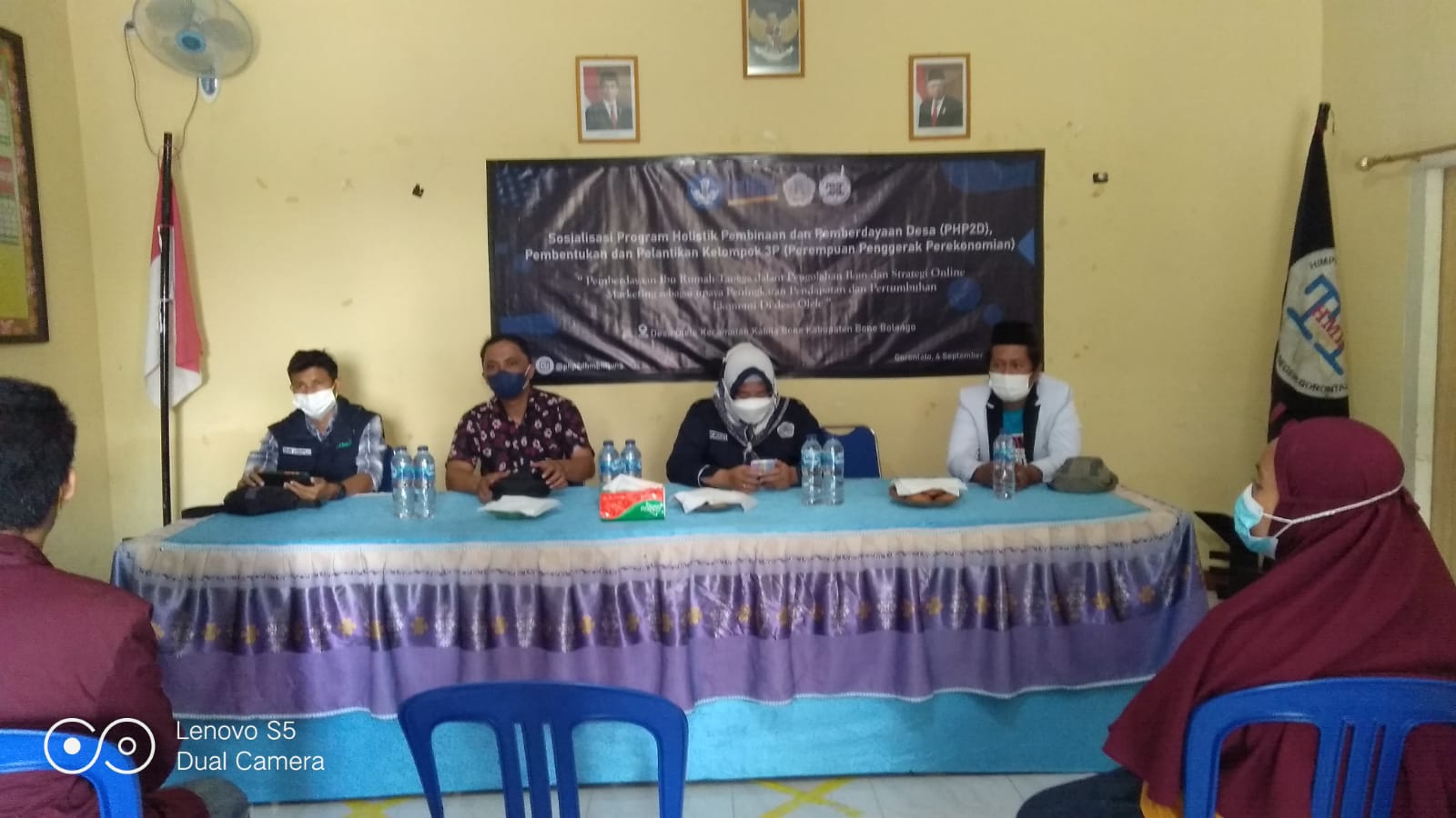 Wakil Rektor III Membuka Kegiatan PHP2D Mahasiswa Teknik Informatika Di Desa Olele Kabupaten Bone Bolango